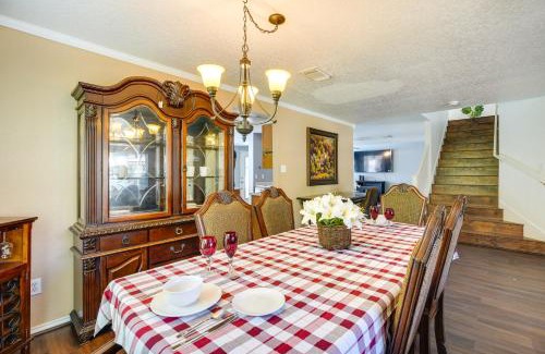 San Antonio Casa | San Antonio Home with Private Hot Tub and Pool!