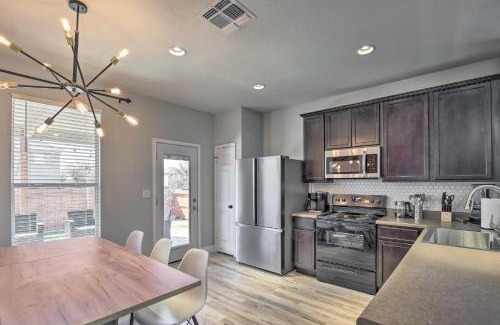 San Antonio Casa | San Antonio Home with Patio and Grill Near SeaWorld!