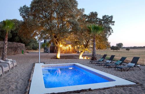 Mejorada Casa | San Benito, finca privada cerca de Gredos con piscina