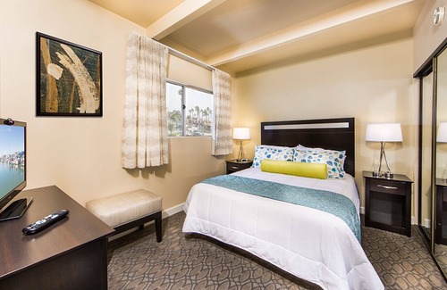 San Clemente Hotel | San Clemente Inn - Semana del Día del Trabajo - Capacidad para dormir 4 * PRECIO REDUCIDO - $ 85 / día *