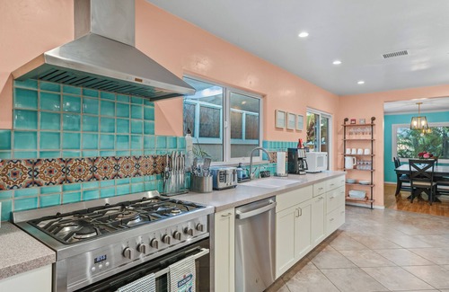 Bay Park Casa | San Diego, Bay Park, Mission Bay, Seaworld Beach Escape near beaches and Airport