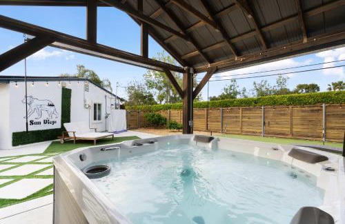 North Clairemont Casa | San Diego Chill House with Jacuzzi-Golf-Game Room