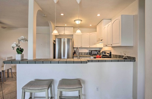 Bay Ho Condominio | San Diego Condo < 4 Mi to Law Street Beach