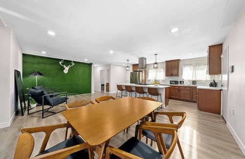 Lakeside Casa | San Diego Lake home 4 Bd/Bath with Pool, hot tub and golf!