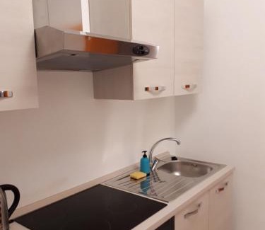 Roman Quarter Apartamento | San Domenico Raffaello Residence