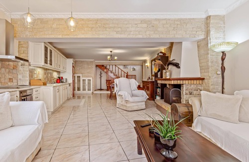 Spartylas Casa | San Elias House