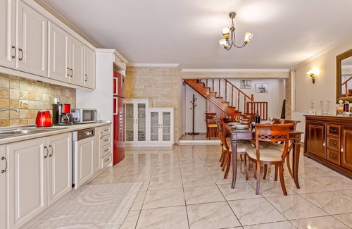 Spartylas Casa | San Elias House