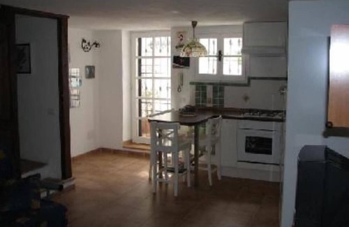 Colonia Elena Apartamento | San Felice Circeo: Encantador apartamento en el semi-sótano de Villa en el mar con acceso directo a la playa