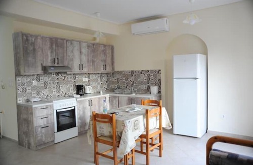 Ayios Floros Apartamento | SAN FLORAN