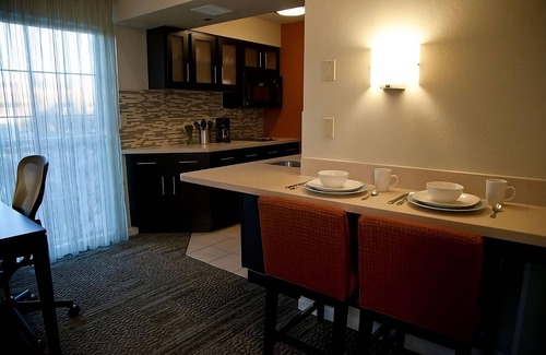 San Bruno Complejo | San Francisco Bay Area Vacay! 2 Pet-friendly Units, Free Breakfast, Full Kitchen