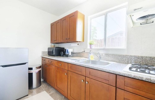 San Gabriel Casa | San Gabriel Studio Suite: Comfy Queen Bed, Fast Internet Connection, and Your Own Parking Spot.