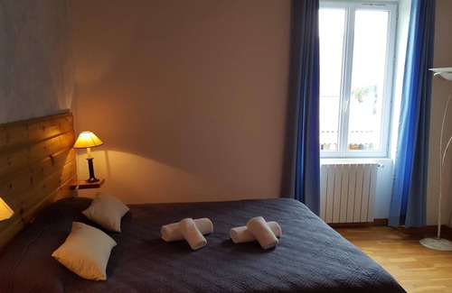 Aullene Cama Y Desayuno | San Larenzu