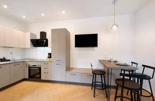 Giaveno Apartamento | Apartamento 'San Lorenzo' con Balcón y Aire Acondicionado