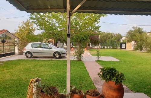 Nea Propontida Casa | San Mamas Seaside Cottage-House, Large Garden and Caravan