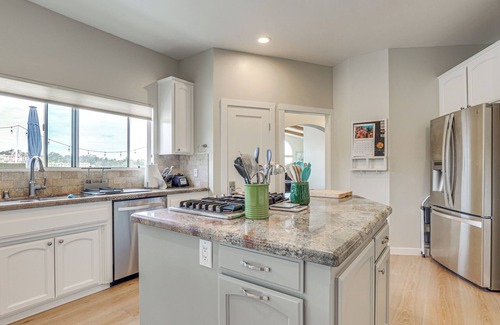 Lake San Marcos Casa | San Marcos Getaway w/ Deck & Lake Views!