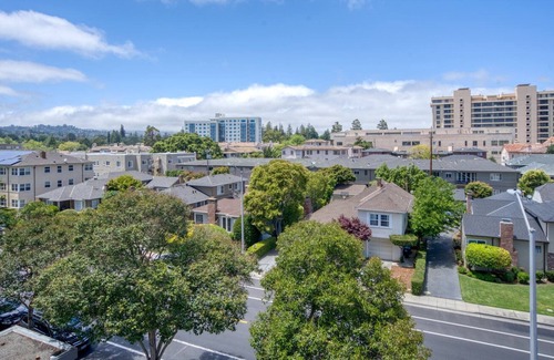 Central San Mateo Apartamento | San Mateo 2BR w/ W/D, BBQ & Pool, near Caltrain