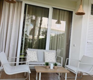 Ishem Apartamento | San Pietro Garden Oasis