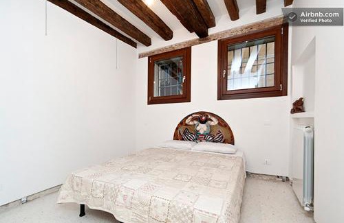Santa Croce Apartamento | San Polo apartment by Ca-Sa Check