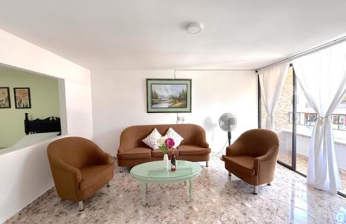 San Rafael Apartamento | San Rafael apartamento amplio y cómodo cerca del río y parque principal