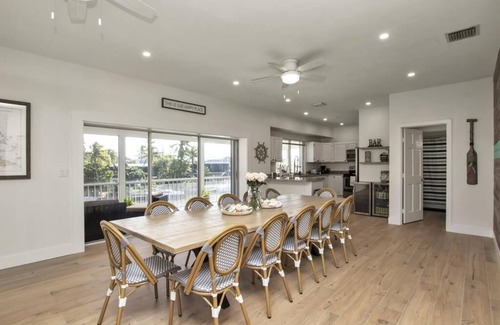 Venetian Shores Casa | San Remo Canal Front