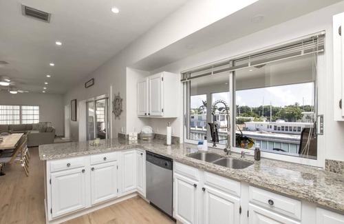 Venetian Shores Casa | San Remo Canal Front