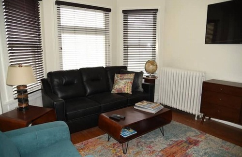 Lower Avenues Apartamento | SAN SALTALY - ITALY IN THE AVENUES - NEW VRBO 5 STAR FAVORITE OTHER SITE