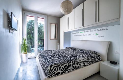 San Siro Apartamento | San Siro - Apartment with Terrace and Parking