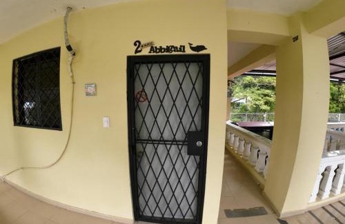 Tamboril Hostal | Sana El Jardin Secreto