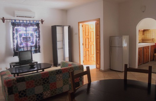 Serrekunda Apartamento | Sanchaba Yellow Apartment - Blue Suite