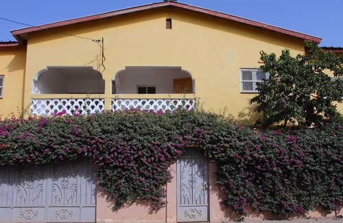 Serrekunda Apartamento | Sanchaba Yellow Apartment - Blue Suite