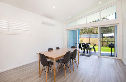 Sanctuary Point Casa | Sanctuary Blue Pet Friendly 5 Mins to Hyams Beach