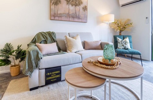 New Brighton Apartamento | Sanctuary close to the beach with Sofa Bed
