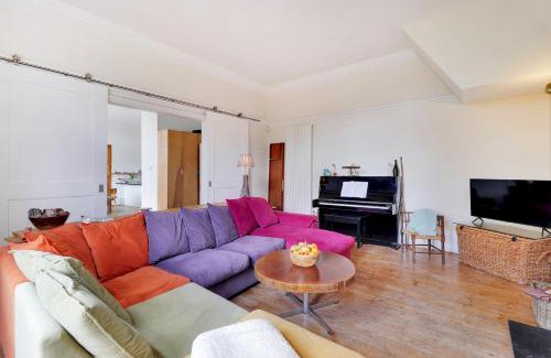 Forest Row Casa | Sanctuary Forest Row countryside village escape Pass the Keys