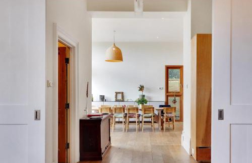 Forest Row Casa | Sanctuary Forest Row countryside village escape Pass the Keys