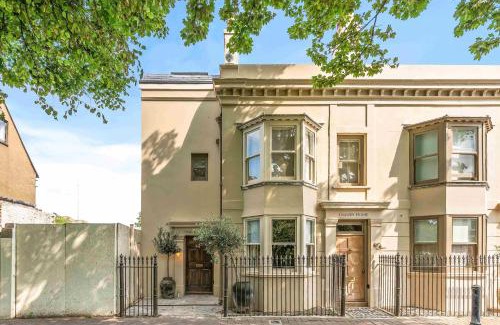 Shoreham-by-Sea Casa | Sanctuary House with Parking By My Getaways
