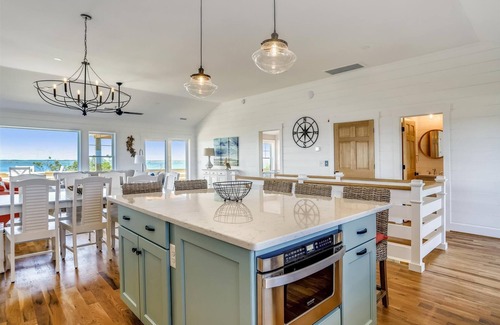 Duck Casa | Sanctuary -- Soundfront Beauty with Private Pier and beach 300 feet away!