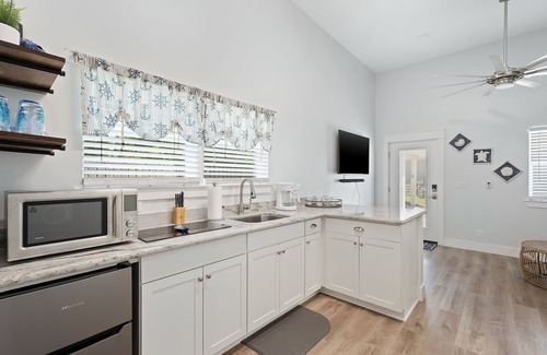Panama City Beach Villa | SAND AND OCEAN LOVERS VACATION VILLA "B"