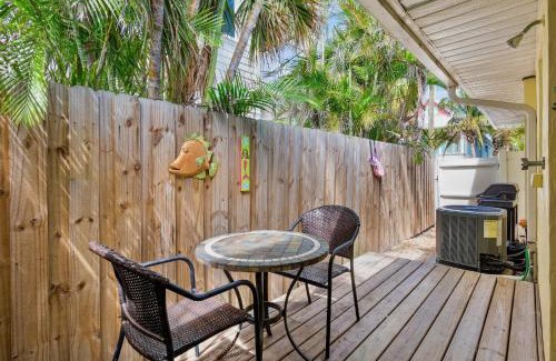 Anna Maria Casa | Sand And Sea 109 A