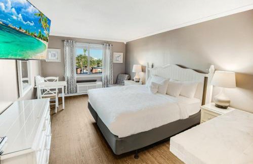 Litchfield by the Sea Apartamento | Sand and Sun Resort View King Room 3rd Floor