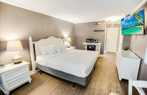 Litchfield by the Sea Apartamento | Sand and Sun Resort View King Room 3rd Floor