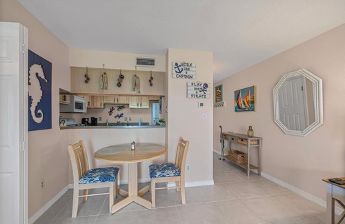 Villa Sabine Condominio | Sand Dollar E111 – Bayfront Bliss in the Heart of Pensacola Beach