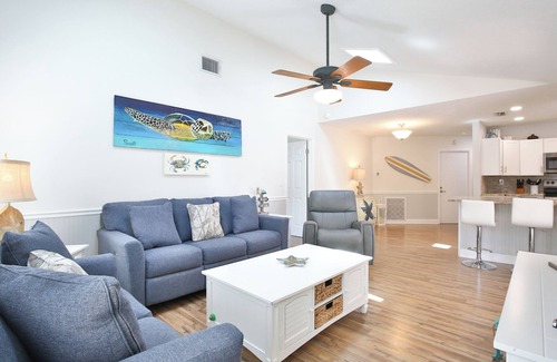 West Bradenton Casa | Sanddollar - Casa recientemente renovada con piscina privada de agua salada, climatizada, wifi gratis