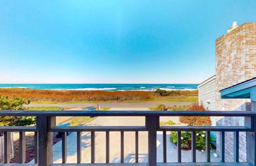 Fort Bragg Hotel | Sand Dollar Suite