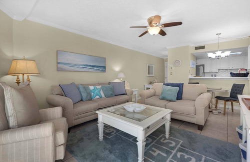 Villa Sabine Condominio | 🌴🐚🌴 Sand Dollar W-101: Ground Floor 1 BR | Walk to Beach + Bay
