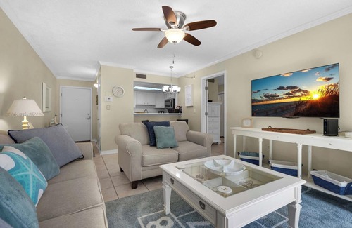 Villa Sabine Condominio | 🌴🐚🌴 Sand Dollar W-101: Ground Floor 1 BR | Walk to Beach + Bay