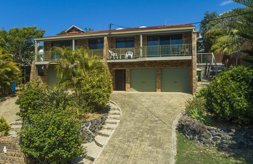 East Ballina Casa | Sand Dunes - Spacious Airy Townhouse by the beach