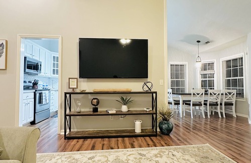 Beaufort Casa | Sand In My Boots, Minutes to Parris Island & Beaufort and the beach!