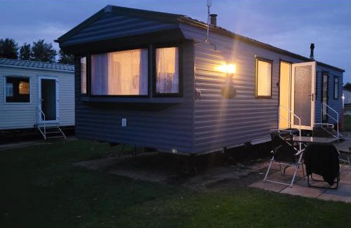 Winestead Casa | Sand Le Mere Caravan