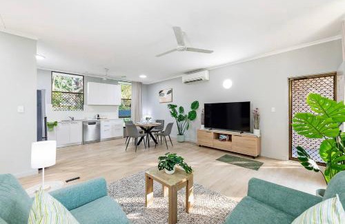 Nightcliff Casa | Sandalwood Oasis Tropical Serenity near Waterfront