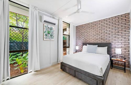 Nightcliff Casa | Sandalwood Oasis Tropical Serenity near Waterfront